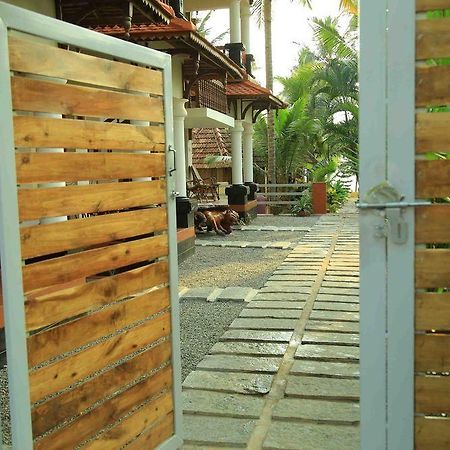 Woodhouse Beach Resort Varkala Extérieur photo